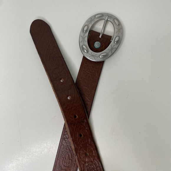 Womens Brown Genuine Leather Embossed Western Belt Silver Oval Buckle M USA - Picture 2 of 10